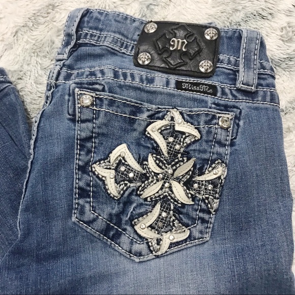 Miss Me Denim - Miss Me Fleur De Lis Med Wash signature bootcut